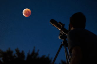 Imagem ilustrativa: Eclipse lunar quase total poderá ser visto no brasil na madrugada de sexta-feira