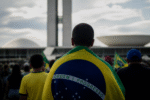 Imagem ilustrativa: Flávio Bolsonaro e os apoios controversos que dividem o bolsonarismo raiz