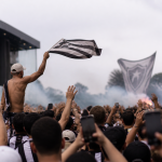 Imagem ilustrativa: Fred chega a Belo Horizonte com recepção calorosa da torcida do Atlético-MG
