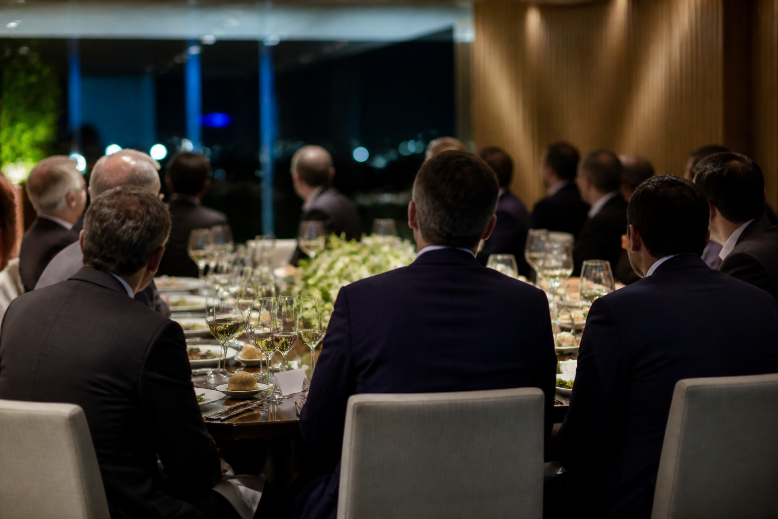 Imagem ilustrativa: Lula promove jantar estratégico com líderes do setor financeiro e empresarial no Palácio da Alvorada