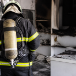 Imagem ilustrativa: Mulher provoca incêndio e agride funcionárias em loja de telefonia em minas gerais
