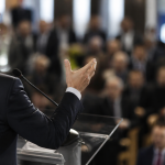 Imagem ilustrativa: Nikolas Ferreira faz discurso crítico contra Lula após cancelamento de atos em Juiz de Fora
