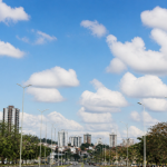 Imagem ilustrativa: Previsão do tempo para contagem mg hoje sol com algumas nuvens e sem chuva