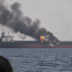 Imagem ilustrativa: Projétil desconhecido atinge navio-tanque no estreito de Ormuz e provoca incêndio