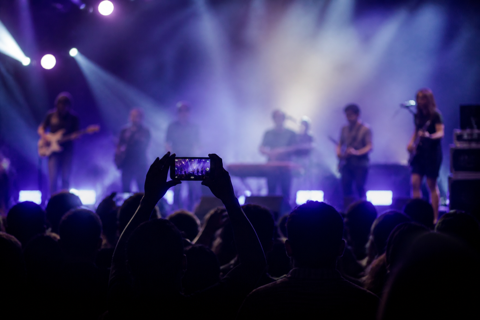 Imagem ilustrativa: Anna Pêgo comemora seis anos de carreira com show especial em Belo Horizonte