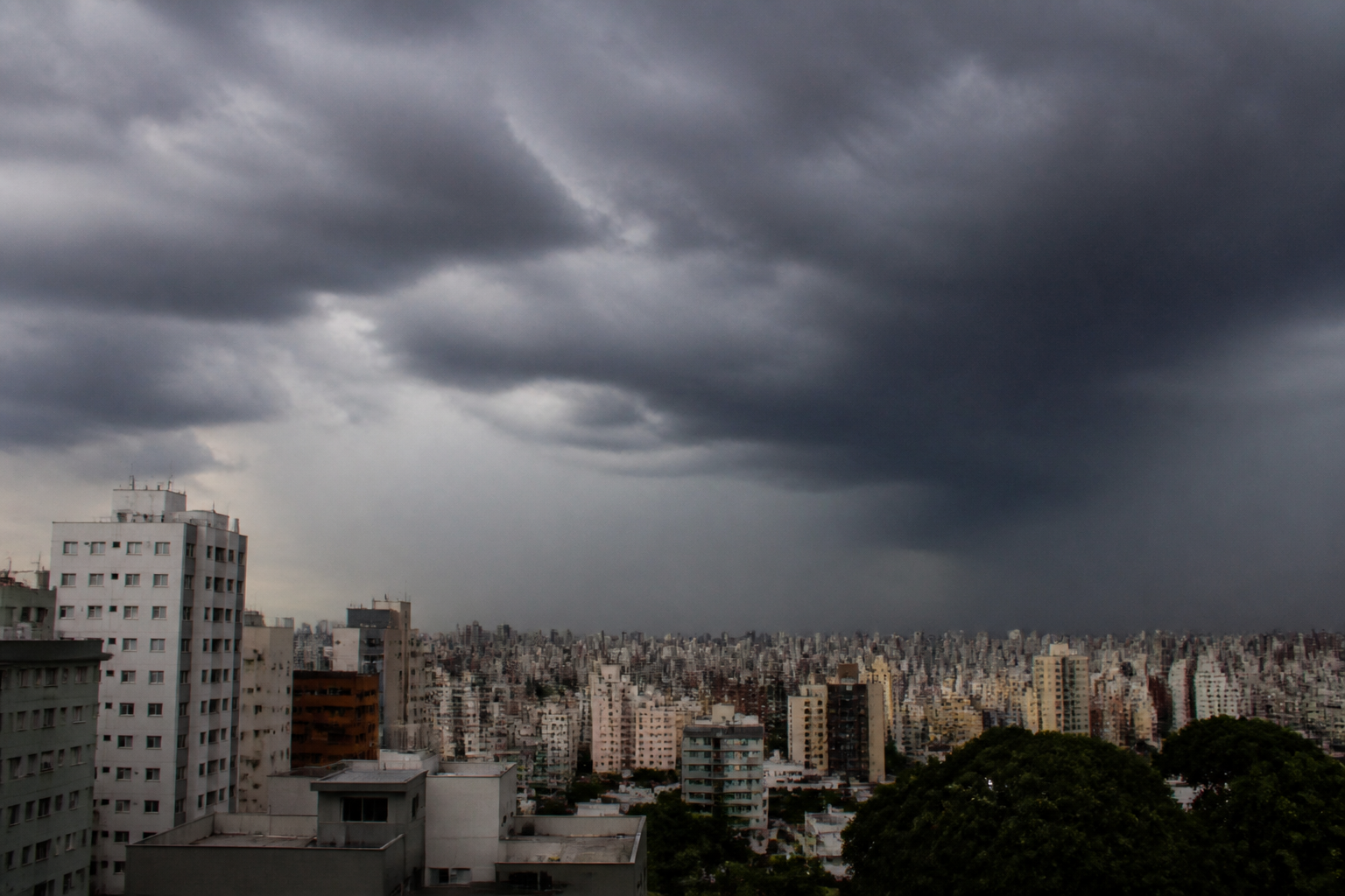 Imagem ilustrativa: Belo Horizonte fica em alerta para risco de granizo nas próximas horas