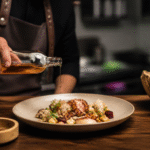 Imagem ilustrativa: Chefs de minas gerais valorizam a cachaça como especiaria líquida na alta gastronomia