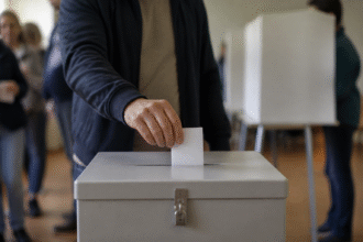 Imagem ilustrativa: Cleitinho lidera corrida eleitoral em Minas Gerais com 40 das intenções de voto aponta pesquisa