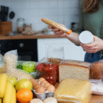 Imagem ilustrativa: É possível consumir ultraprocessados e manter a saúde análise de uma nutricionista sobre compras do dia a