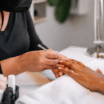 Imagem ilustrativa: Ex-BBB Natália Deodato investe em carreira como manicure em Belo Horizonte