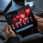 Imagem ilustrativa: Huawei Mate XT2 chega para desafiar Apple com celular dobrável que vira tablet