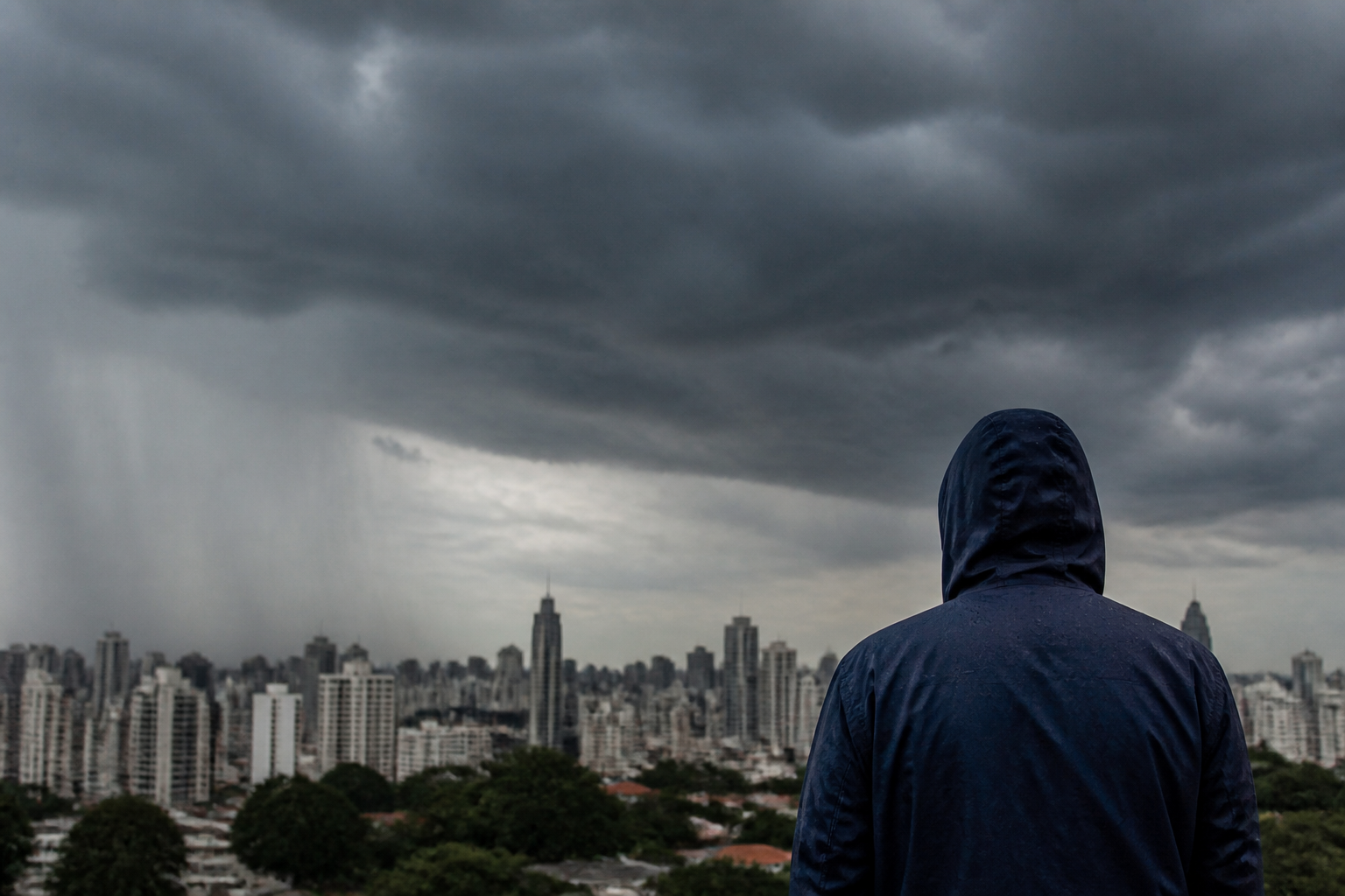 Imagem ilustrativa: Inmet alerta 129 cidades de Minas Gerais para tempestades intensas e riscos associados