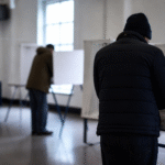 Imagem ilustrativa: Mudança no local de votação para brasileiros em nova york reflete receio com ações do ice