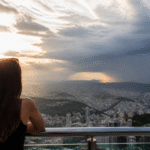 Imagem ilustrativa: Previsão do tempo em belo horizonte sol nuvens e chuva rápida durante o dia e à noite