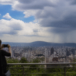 Imagem ilustrativa: Previsão do tempo para Belo Horizonte sol predominante com pancadas de chuva pela manhã e à noite