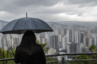 Imagem ilustrativa: Previsão do tempo para hoje em belo horizonte manhã nublada com chuva e tarde chuvosa