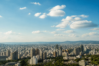 Imagem ilustrativa: Previsão do tempo para hoje em belo horizonte sol com algumas nuvens e sem chuva