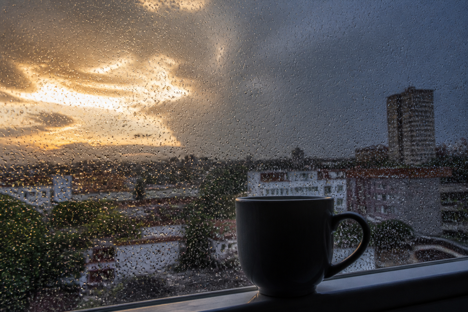 Imagem ilustrativa: Previsão do tempo para ribeirão das neves mg hoje sol com nuvens e chuvas à tarde e à noite
