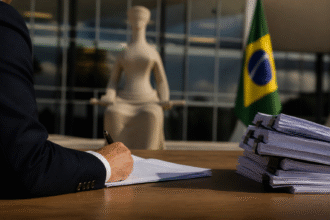 Imagem ilustrativa: PT pede investigação no STF sobre possível financiamento estrangeiro na campanha de Flávio Bolsonaro