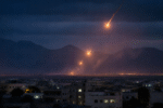 Imagem ilustrativa: Quatro projéteis atingem cidades a leste do estreito de Ormuz afirmam meios estatais iranianos