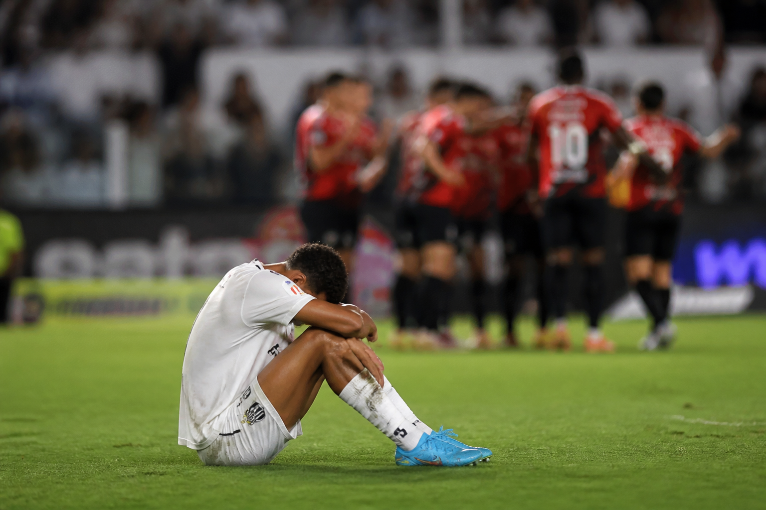 Imagem ilustrativa: Santos é eliminado da Copa Sul-Americana após derrota nos pênaltis