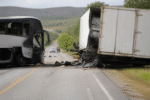 Imagem ilustrativa: Seis mortos em acidente grave entre ônibus e carreta na br-116 em cachoeira de pajeú
