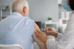 Imagem ilustrativa: SUS amplia vacina pneumocócica 20 para idosos a partir de 85 anos