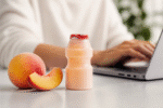 Imagem ilustrativa: Yakult Pêssego completa um ano no Brasil e amplia portfólio com novos sabores