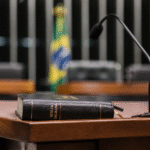 Imagem ilustrativa: A influência da fé na política brasileira em um Estado laico