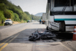 Imagem ilustrativa: Acidente fatal entre moto e ônibus mobiliza rodovia Rio-Santos em Angra dos Reis