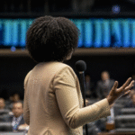 Imagem ilustrativa: Ana Elisa jovem negra eleita deputada federal por Minas Gerais história e impacto político
