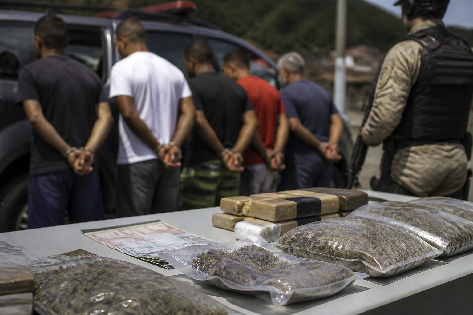 Imagem ilustrativa: Cinco presos por tráfico de drogas gourmet em Minas Gerais entenda a operação e seus reflexos