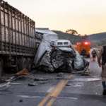 Imagem ilustrativa: Colisão fatal entre caminhão boiadeiro e veículo de sorvetes mobiliza autoridades na mg-285