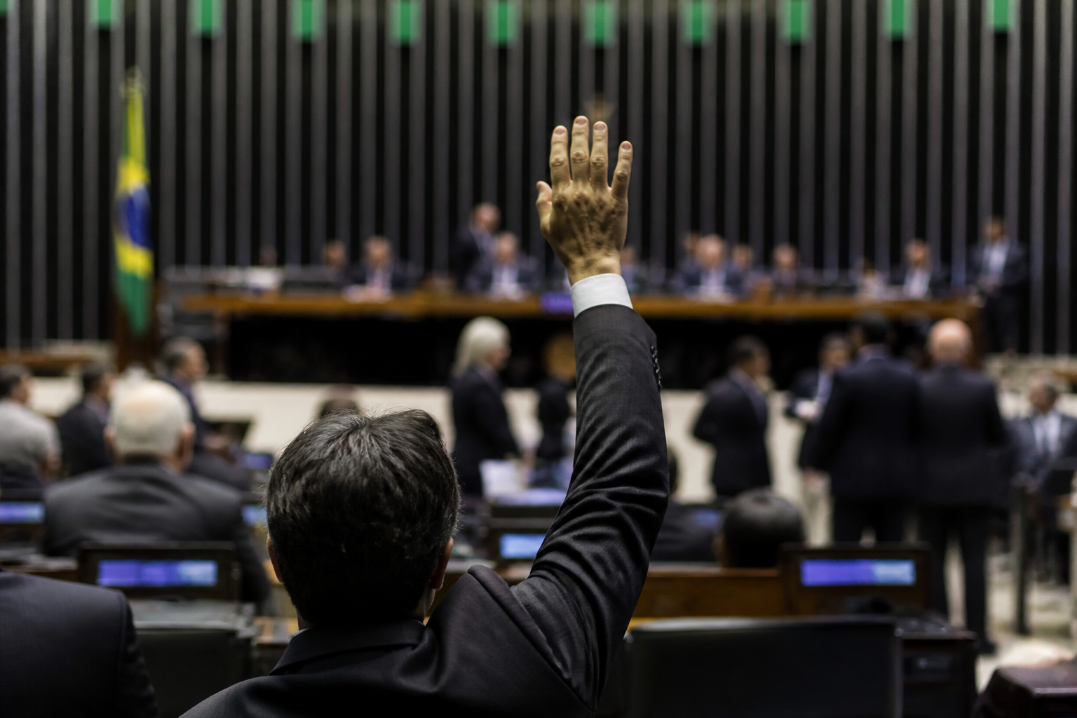 Imagem ilustrativa: Como a renovação da direita de Flávio Bolsonaro pode impactar o cenário político brasileiro