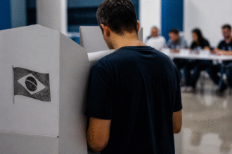 Imagem ilustrativa: Eleições 2026 cresce busca por informações sobre multa eleitoral e venda de bebidas no dia da votação