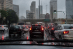 Imagem ilustrativa: Por que a chuva dificulta o trânsito em Belo Horizonte e como isso impacta a mobilidade urbana