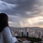 Imagem ilustrativa: Previsão do tempo em Belo Horizonte sol com nuvens e chuvas rápidas durante o dia e à noite