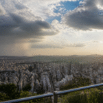Imagem ilustrativa: Previsão do tempo para hoje em Belo Horizonte sol nuvens e pancadas de chuva à tarde e à noite
