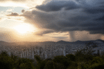 Imagem ilustrativa: Previsão do tempo para hoje em belo horizonte sol nuvens e pancadas de chuva à noite