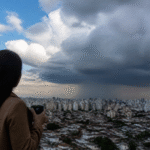Imagem ilustrativa: Previsão do tempo para hoje em Contagem sol aumento de nuvens e chuva à noite