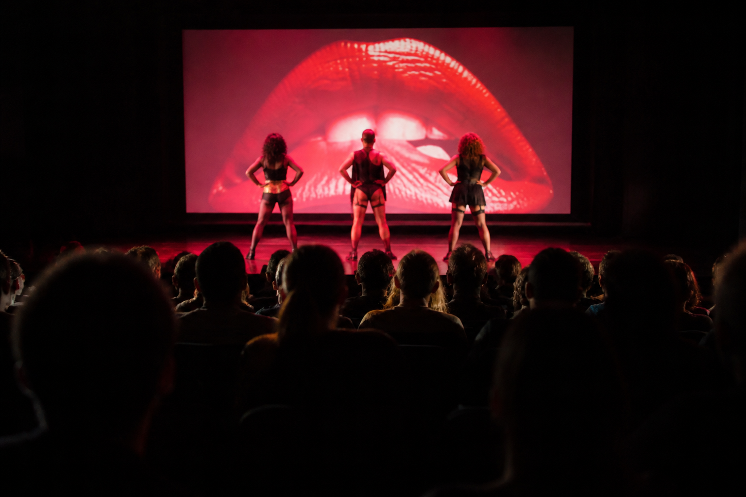 Imagem ilustrativa: The Rocky Horror Picture Show tem sessão especial com performances ao vivo em BH